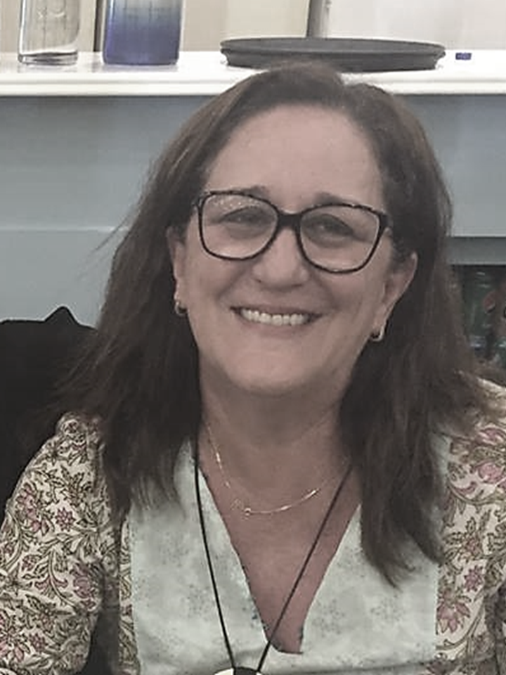 Prof. Dr. Edvânia Torres Aguiar Gomes