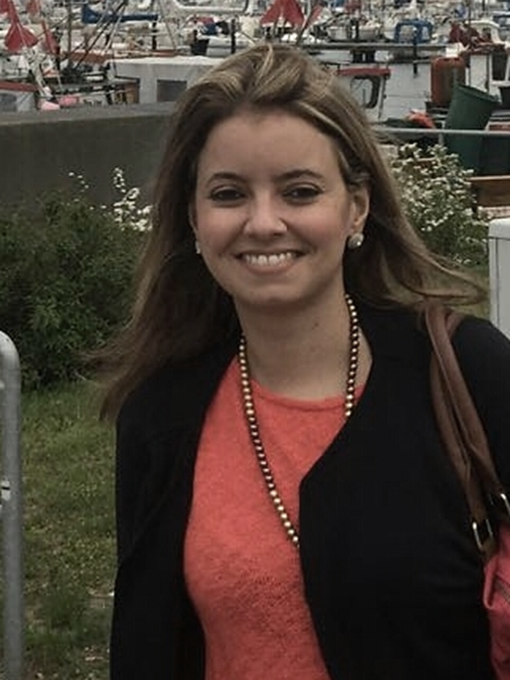 Prof. Dr. Mariana Zerbone Alves Albuquerque